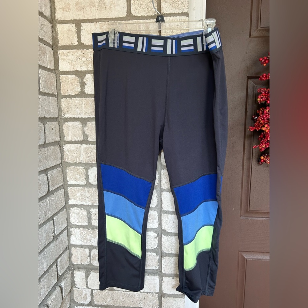 MCA Sport cropped leggings.
